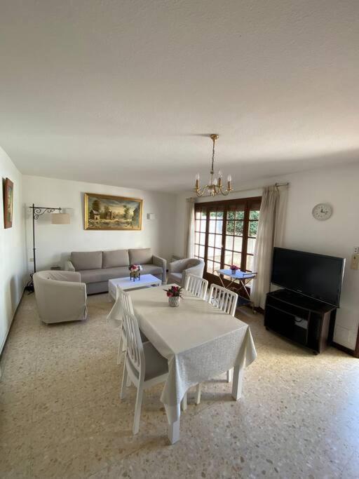 Maison Proche Plage Canet-en-Roussillon Bagian luar foto